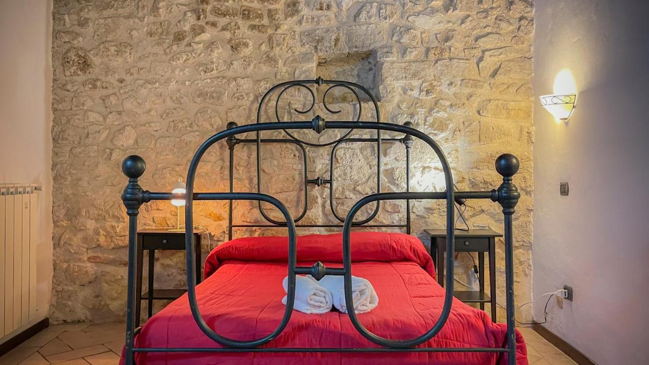 アッローネ Borgo San Valentinoアパートホテル エクステリア 写真